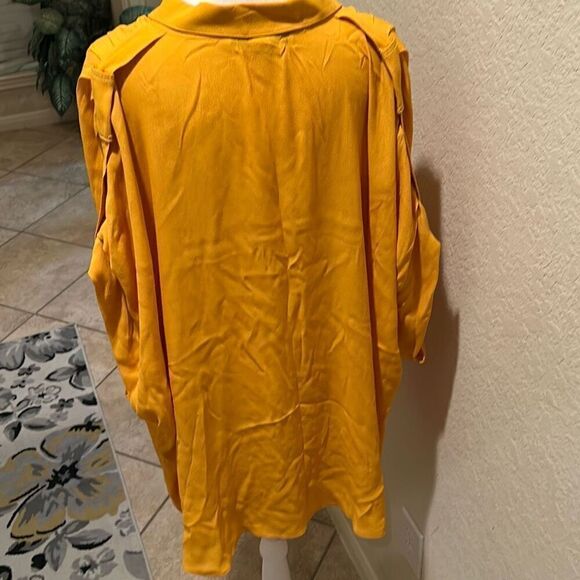 Diane Von Furstenberg L Roll Tab Sleeve Button Up Blouse Mustard Yellow Office - Picture 3 of 11